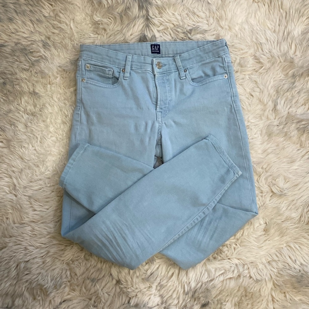 Gap skinny leg